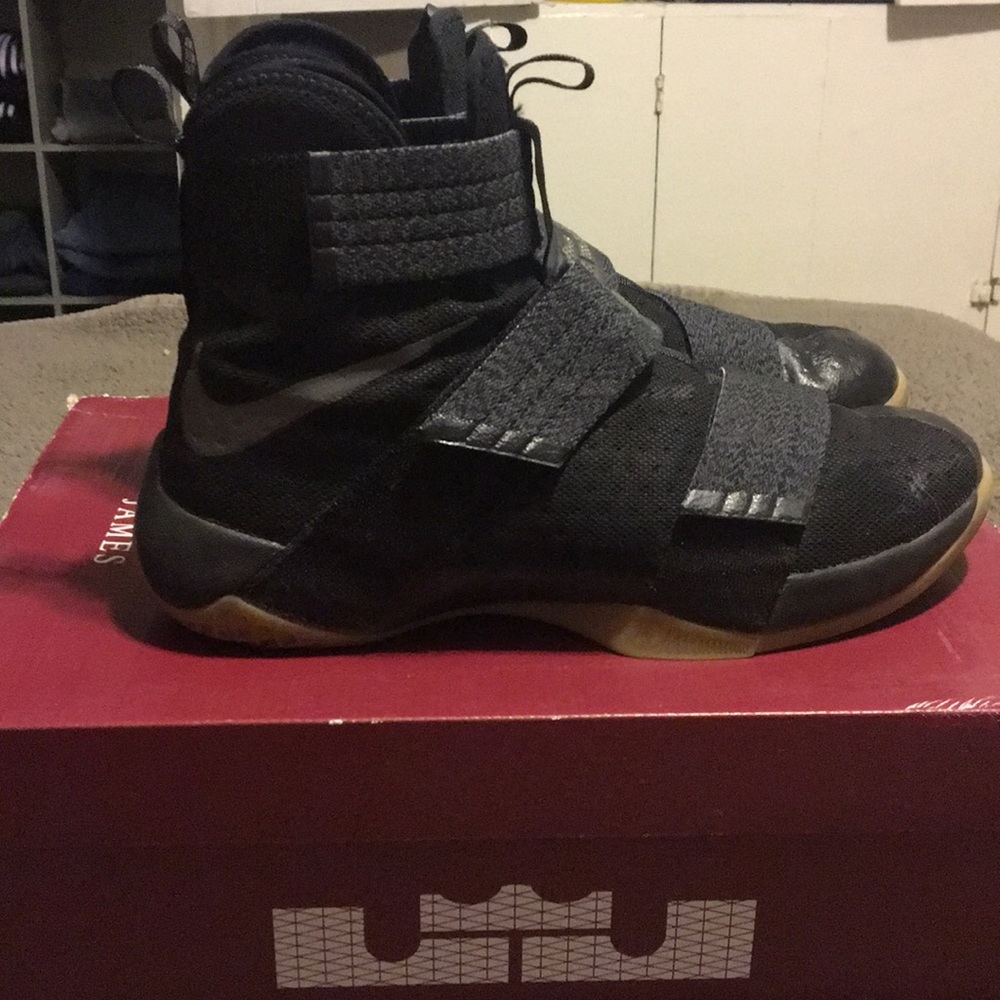 Deadstock Lebron Soldier 10